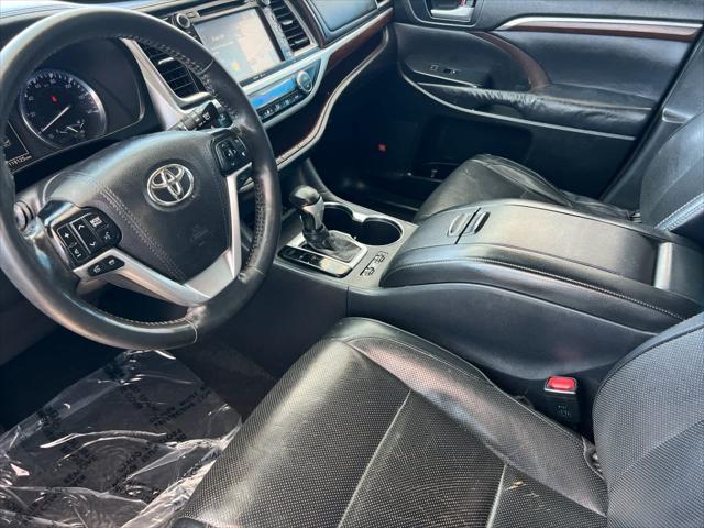 used 2015 Toyota Highlander car, priced at $18,277