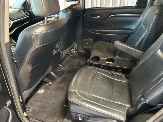 used 2015 Toyota Highlander car, priced at $19,777