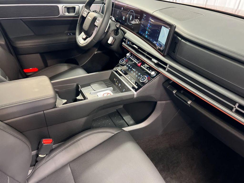 new 2025 Hyundai Santa Fe car, priced at $39,685