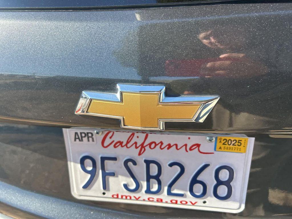 used 2021 Chevrolet Equinox car, priced at $12,999