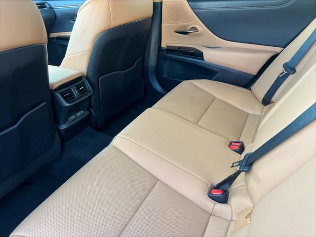 used 2023 Lexus ES 350 car, priced at $35,999