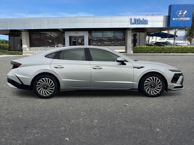 new 2025 Hyundai Sonata Hybrid car, priced at $37,320