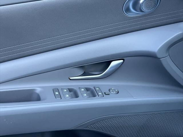 new 2025 Hyundai Elantra car, priced at $22,090