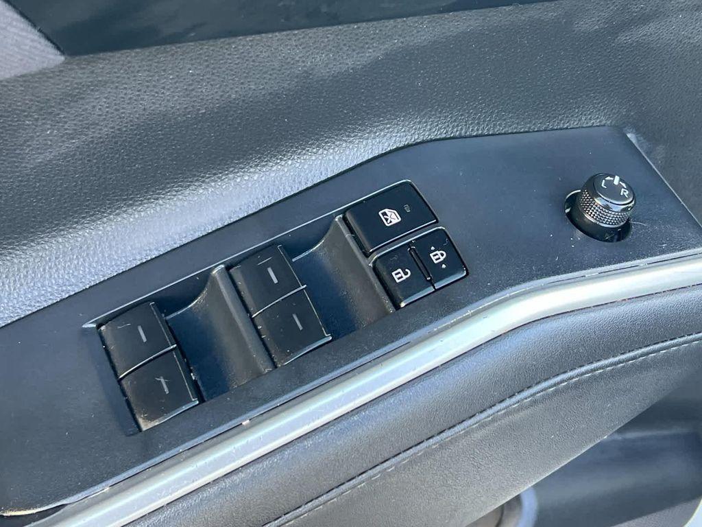 used 2022 Toyota Highlander car, priced at $29,444
