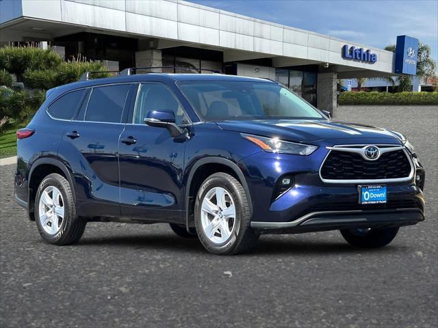 used 2022 Toyota Highlander car, priced at $32,999