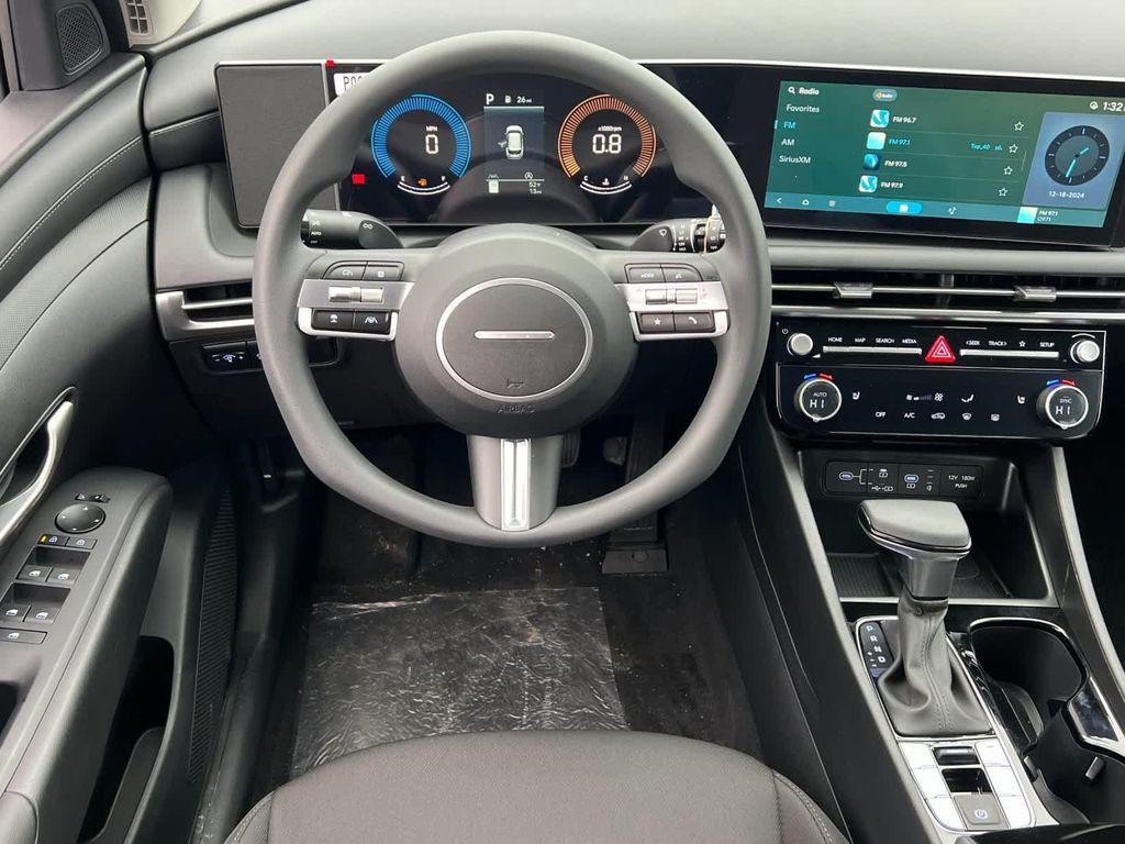 new 2025 Hyundai Tucson car, priced at $27,870