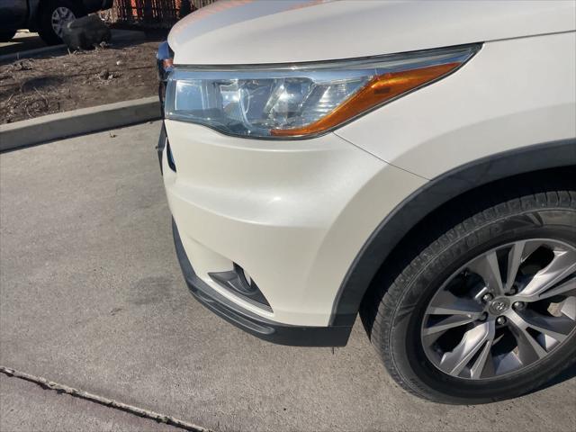 used 2015 Toyota Highlander car, priced at $15,239