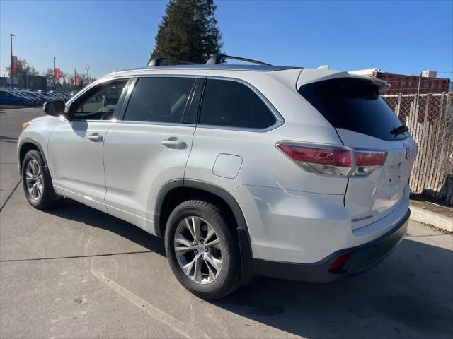 used 2015 Toyota Highlander car, priced at $15,239