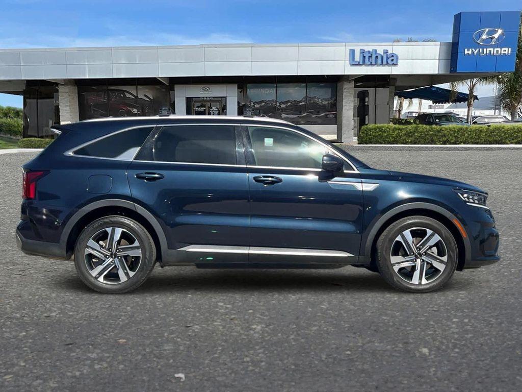 used 2022 Kia Sorento Plug-In Hybrid car, priced at $27,695