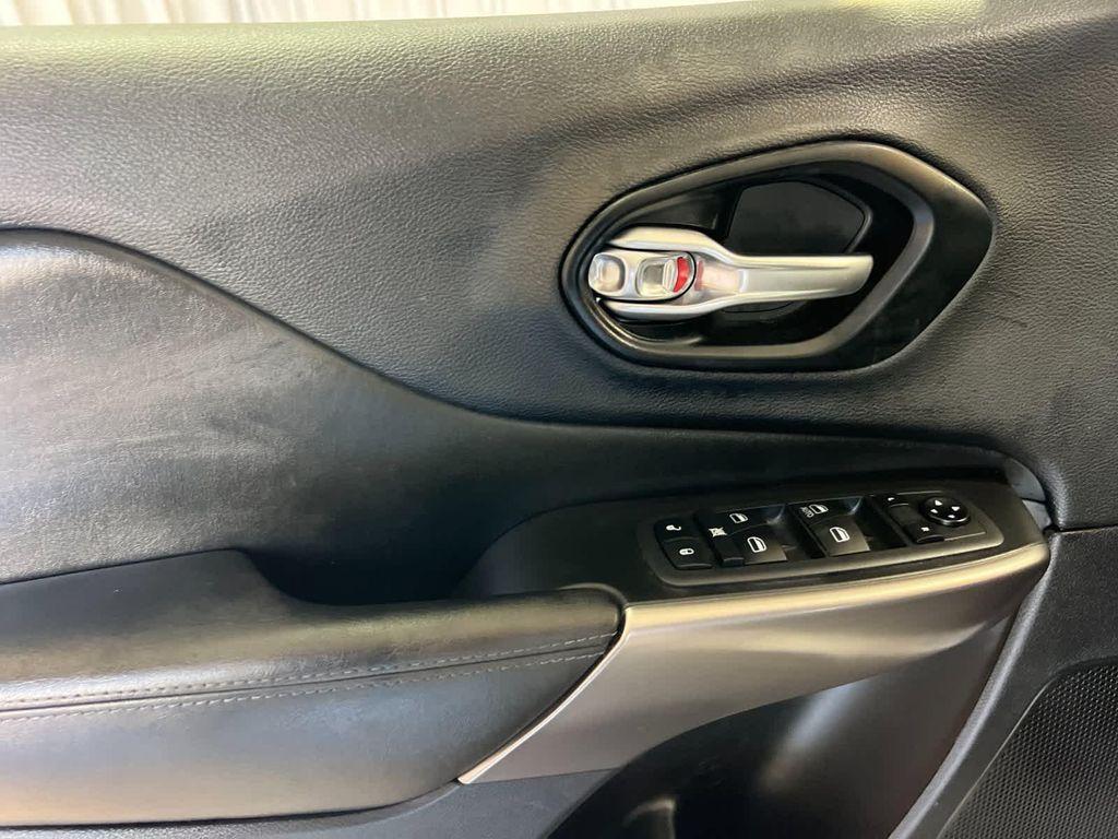 used 2020 Jeep Cherokee car, priced at $14,444