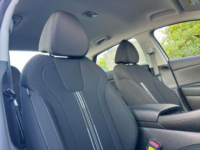 new 2025 Hyundai ELANTRA HEV car, priced at $25,135