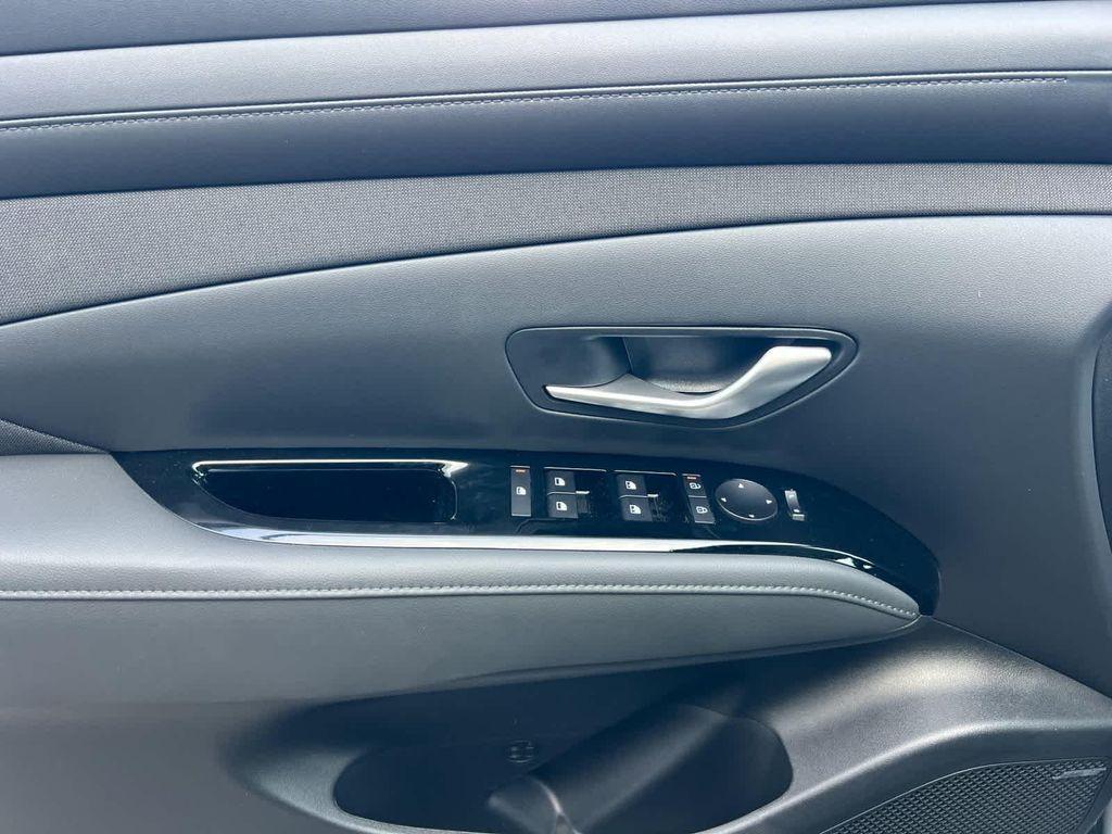 new 2025 Hyundai Tucson car, priced at $35,950