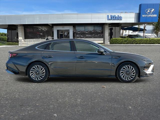 new 2025 Hyundai Sonata Hybrid car, priced at $35,150