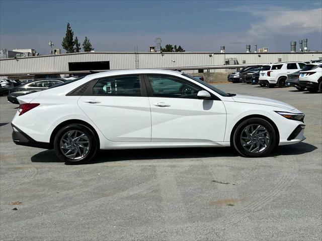 new 2025 Hyundai Elantra HEV car, priced at $24,175