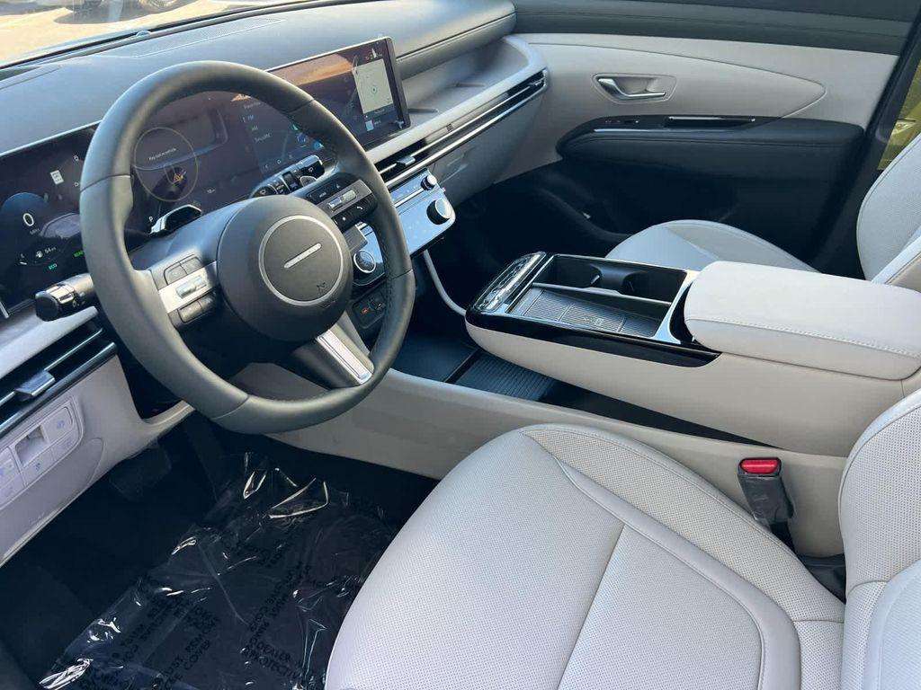 new 2025 Hyundai TUCSON Hybrid car, priced at $37,690