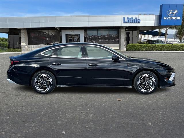 new 2024 Hyundai Sonata car, priced at $25,105