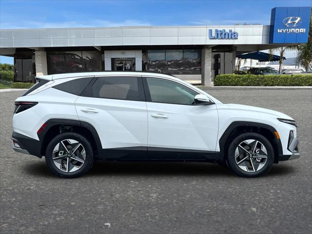 new 2025 Hyundai TUCSON Hybrid car, priced at $35,065