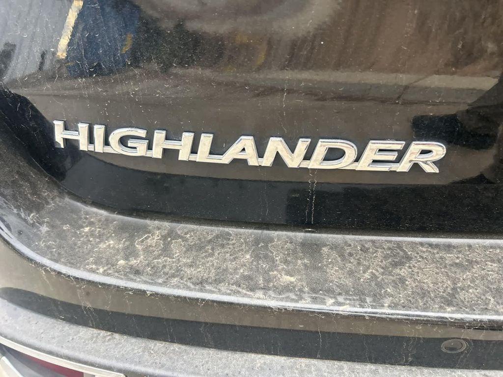 used 2018 Toyota Highlander car, priced at $24,999