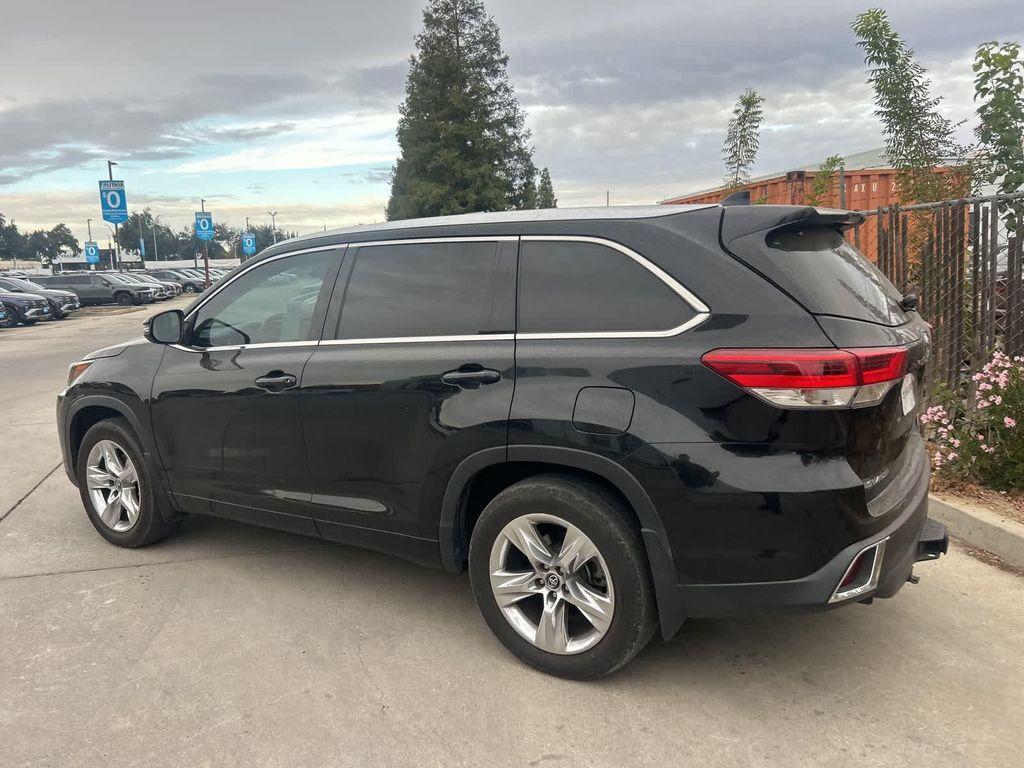 used 2018 Toyota Highlander car, priced at $24,999
