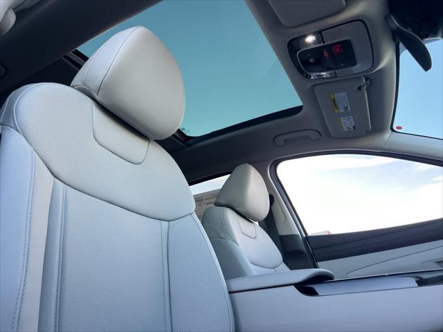 new 2025 Hyundai TUCSON Hybrid car, priced at $37,805