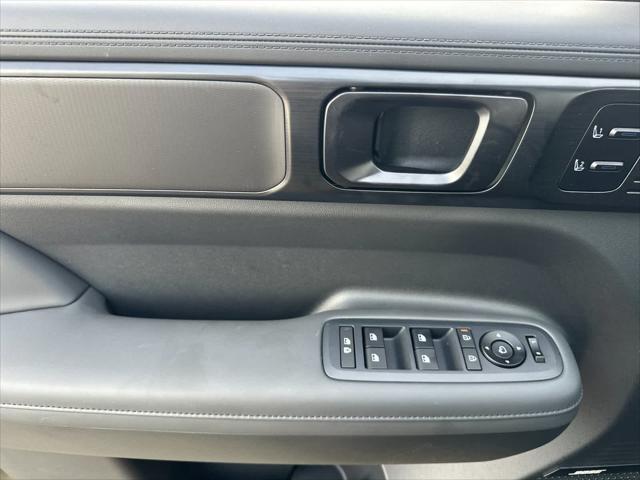 new 2025 Hyundai SANTA FE HEV car, priced at $47,294