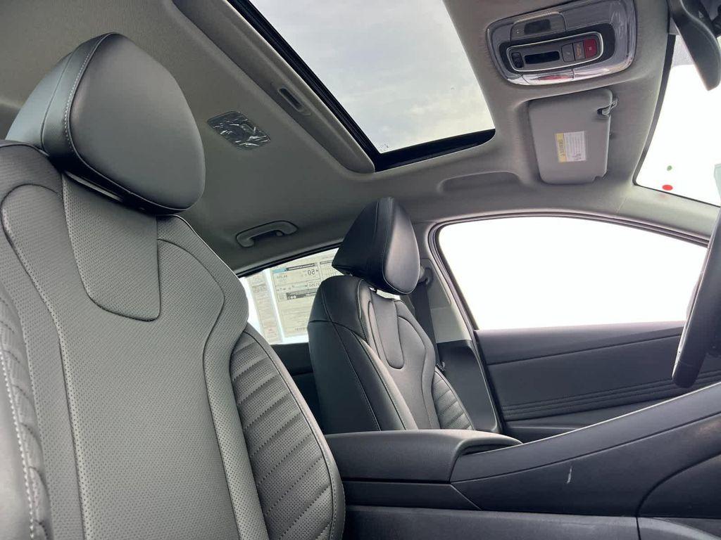 new 2025 Hyundai ELANTRA HEV car, priced at $28,015
