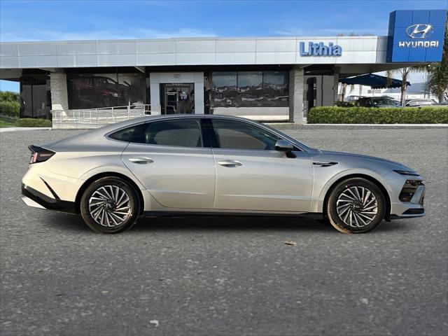 new 2025 Hyundai Sonata Hybrid car, priced at $29,905