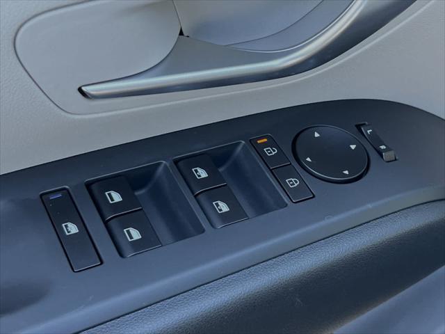 new 2025 Hyundai TUCSON Hybrid car, priced at $36,150