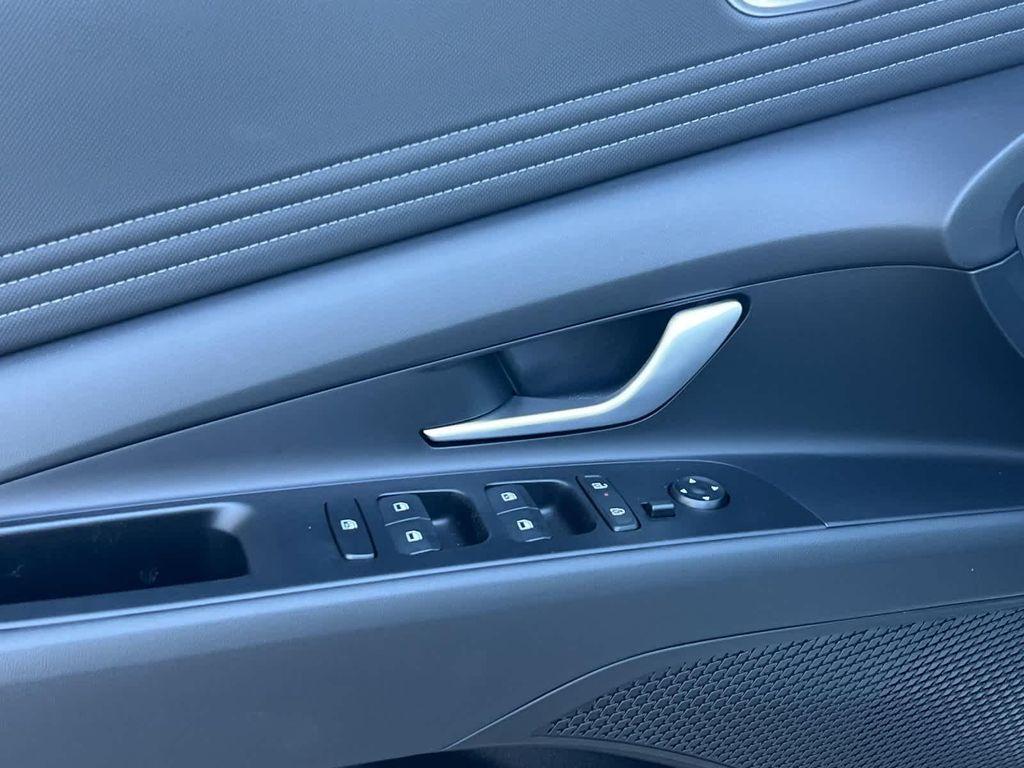 new 2025 Hyundai Elantra car, priced at $26,975
