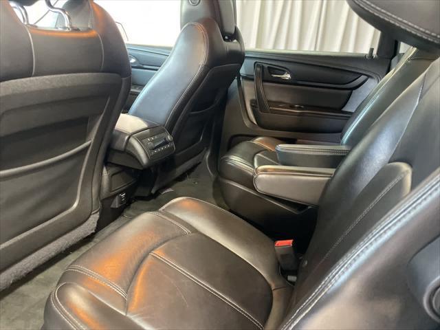 used 2015 Chevrolet Traverse car, priced at $10,999