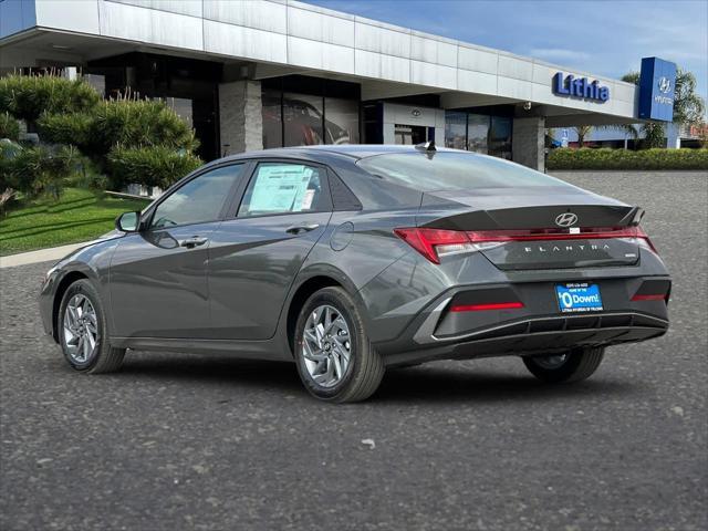 new 2025 Hyundai Elantra HEV car, priced at $26,005