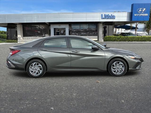 new 2025 Hyundai Elantra HEV car, priced at $26,005