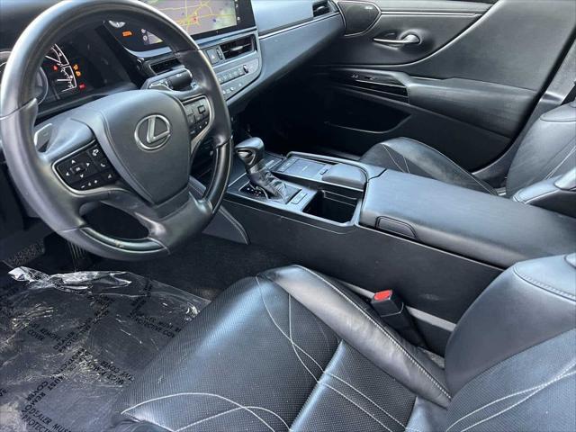 used 2022 Lexus ES 300h car, priced at $31,999