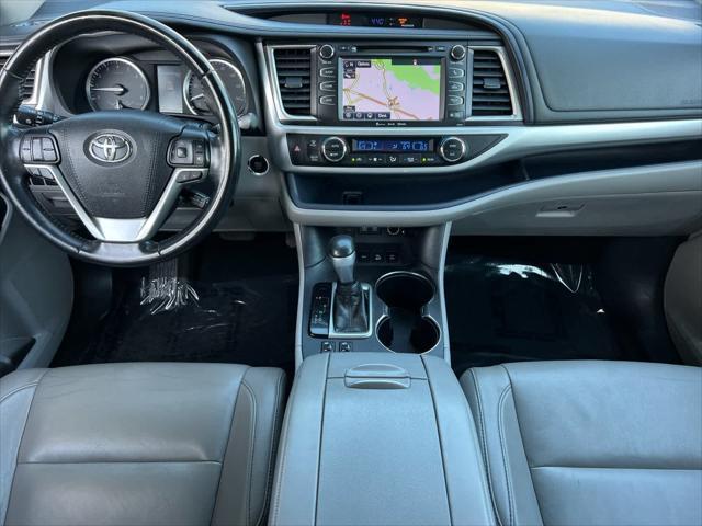 used 2018 Toyota Highlander car, priced at $22,890