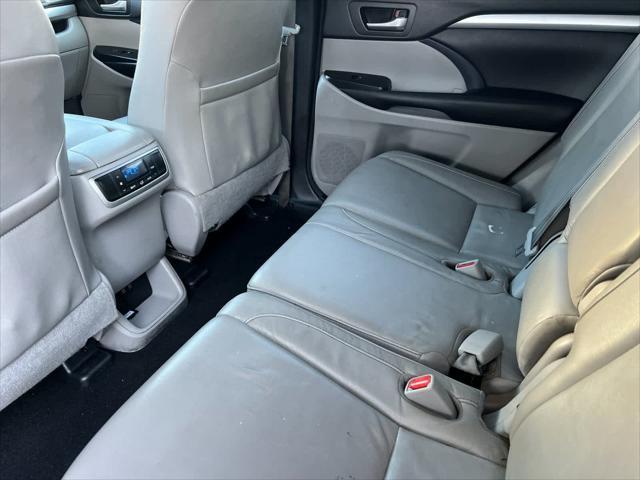 used 2018 Toyota Highlander car, priced at $22,890