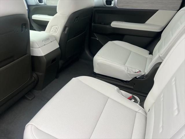new 2025 Hyundai SANTA FE HEV car, priced at $47,764