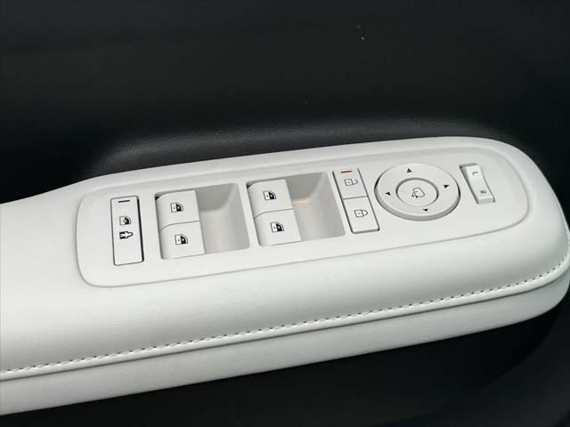 new 2025 Hyundai SANTA FE HEV car, priced at $47,325