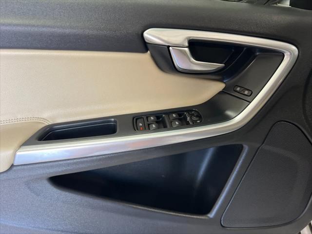 used 2015 Volvo V60 Cross Country car, priced at $8,777