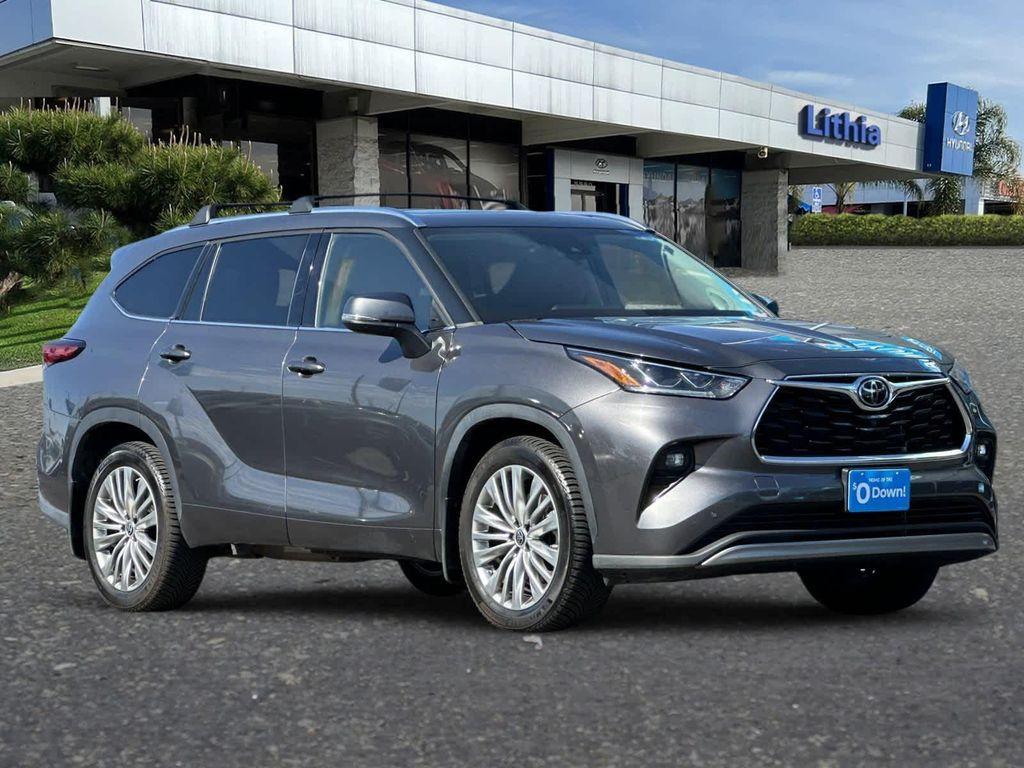 used 2022 Toyota Highlander car, priced at $39,981
