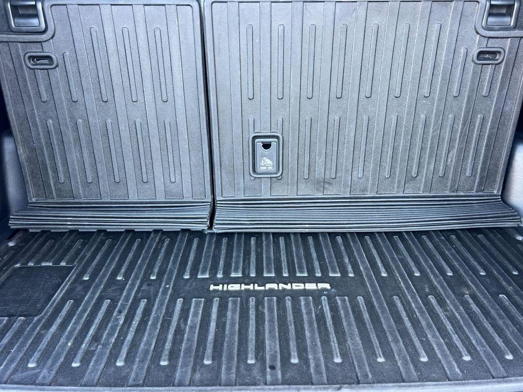 used 2022 Toyota Highlander car, priced at $39,981