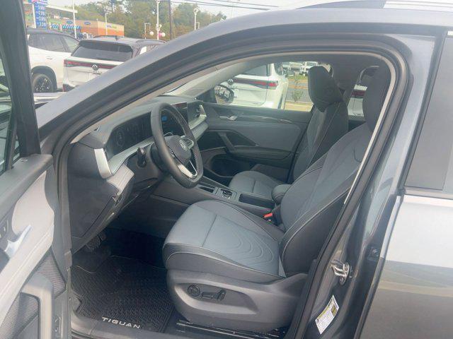 new 2025 Volkswagen Tiguan car, priced at $36,771