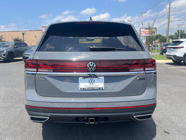 new 2025 Volkswagen Atlas car, priced at $50,111