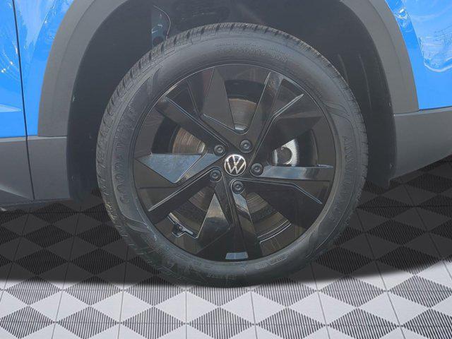 new 2025 Volkswagen Taos car, priced at $31,582