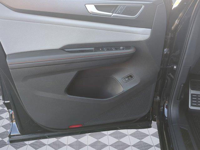new 2025 Volkswagen Atlas car, priced at $48,181