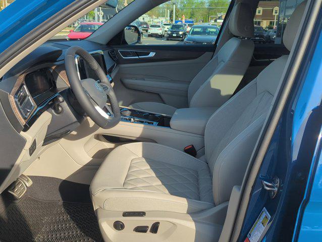 new 2025 Volkswagen Atlas car, priced at $54,091