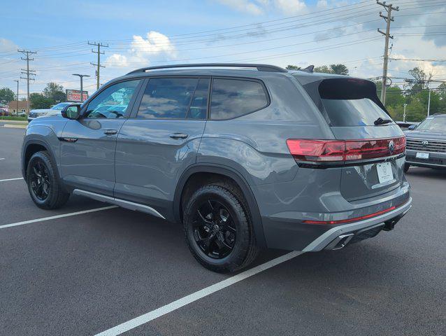 new 2025 Volkswagen Atlas car, priced at $48,021