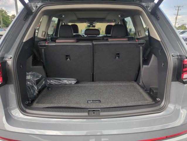 new 2025 Volkswagen Atlas car, priced at $48,021