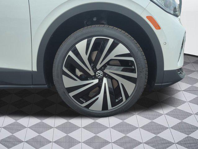 new 2025 Volkswagen ID.4 car, priced at $58,291