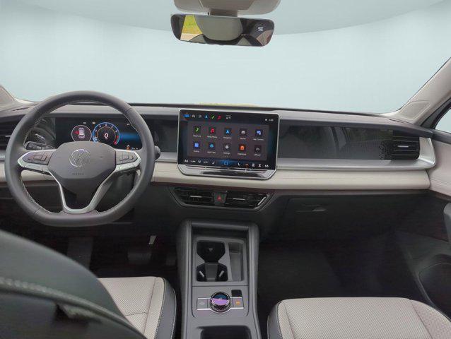 new 2025 Volkswagen Tiguan car, priced at $35,011
