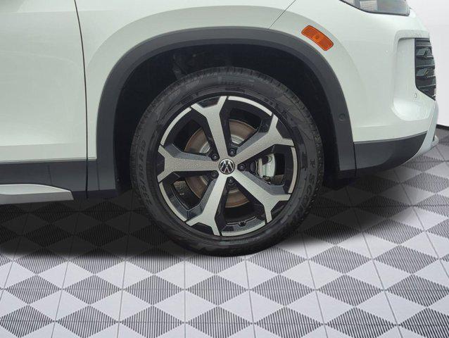 new 2025 Volkswagen Tiguan car, priced at $35,011